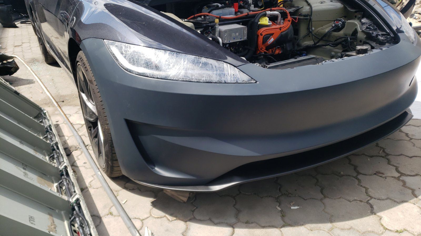 Бампер, губа, захист  Tesla model 3 2024- Highland performance зазори