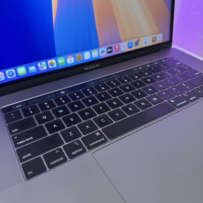 MacBook Pro 15 2021 року i7, 512gb, 16gb