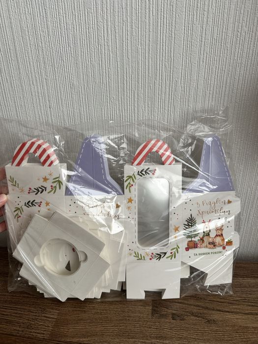 Коробка новорічна для 1 капейку або баночки/свічки