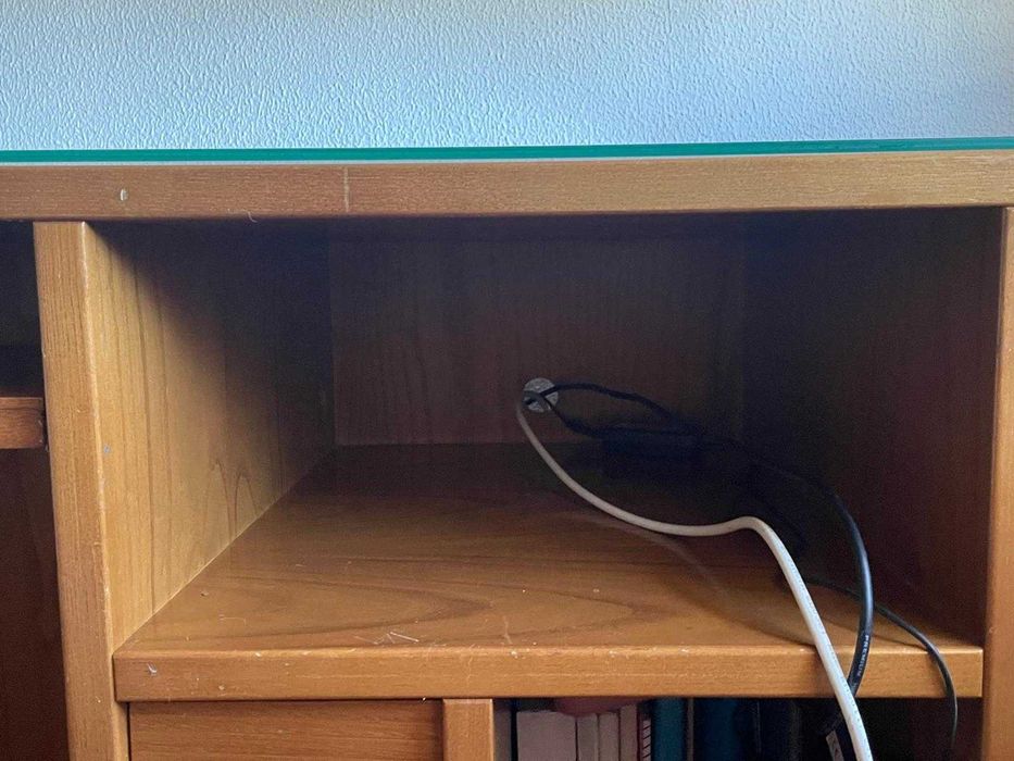 Secretaria de madeira maciça