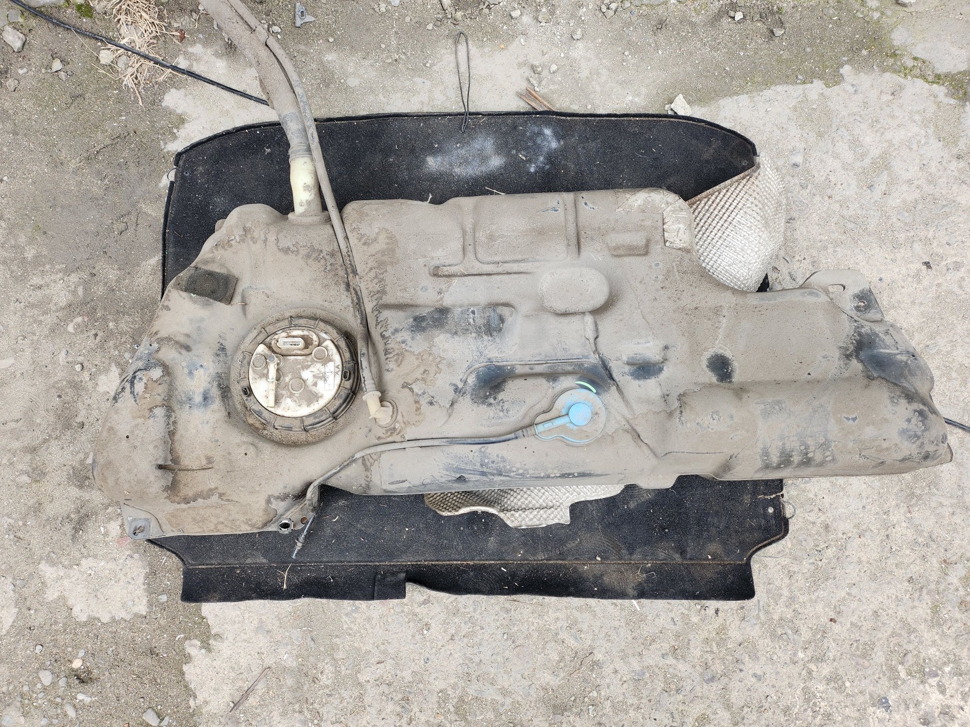 Zbiornik paliwa bak peugeot 308 1.6 vti