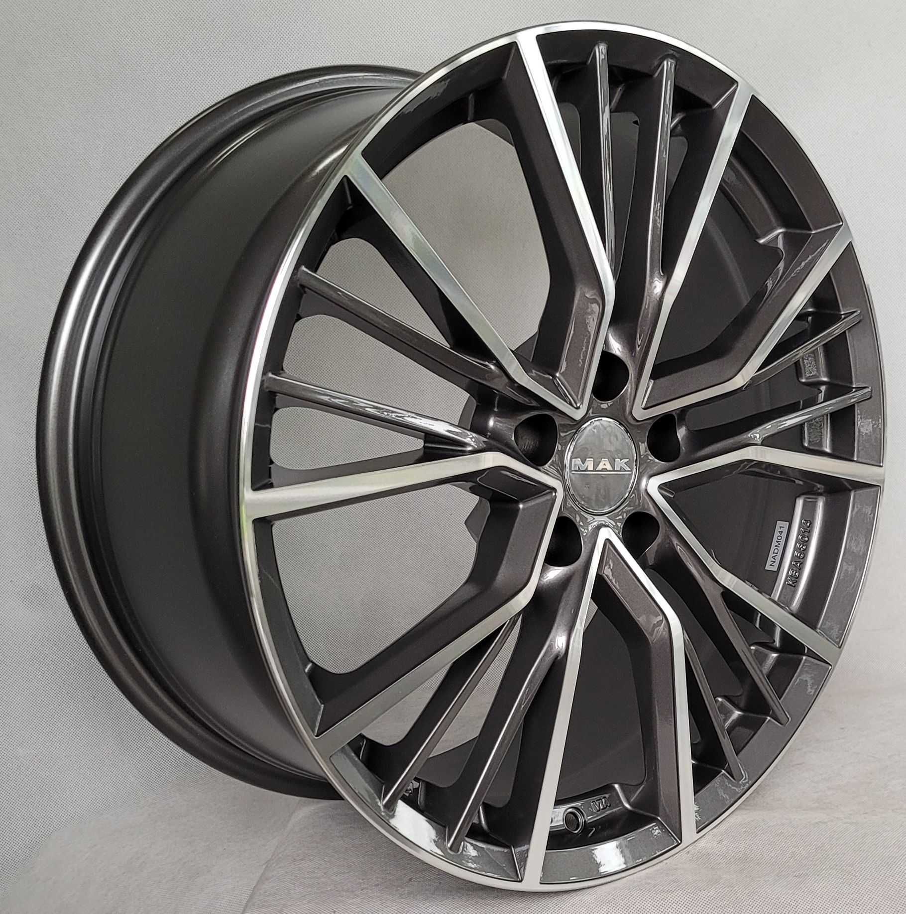 MAK Felgi 19 Audi A6 C8 C7 A4 B8 B7 5x112 19x8,5 5x112 ET 42 66,45 mm