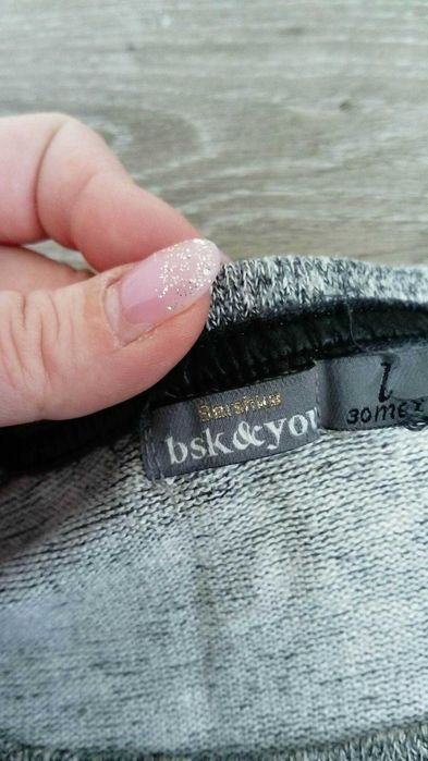 Markowy sweter, sweterek bluzka t-shirt BERSHKA rozm. L