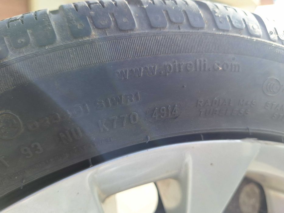 KOMPLET Opony zimowe 225x50x17 felgi stalowe plus kołpaki BMW