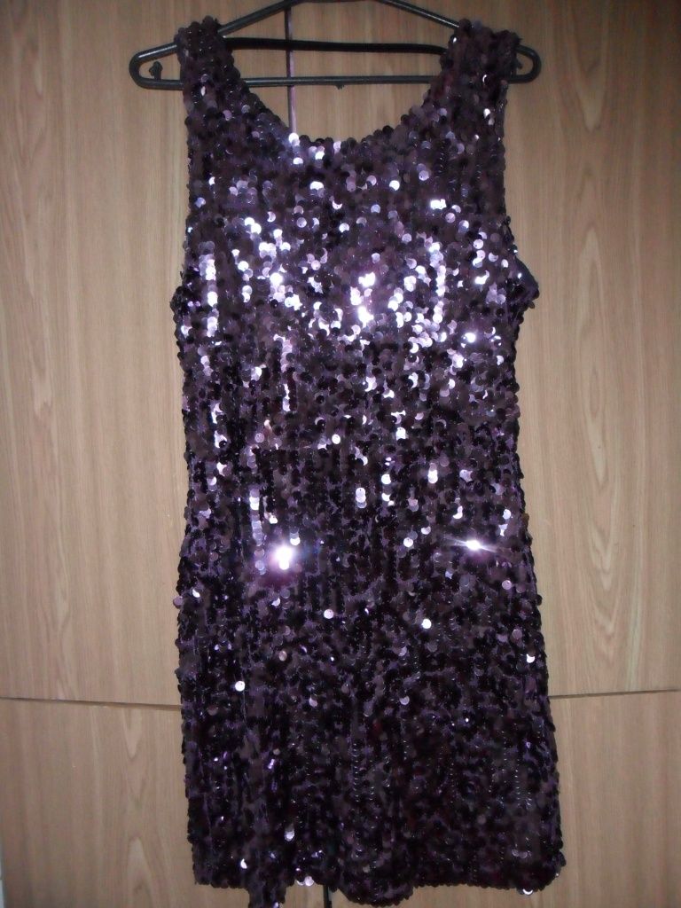 Новое фиолетовое платье пайетки 46-48 р.