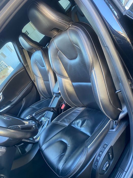 VOLVO V40 2.0 D4 190cv BANCOS PELE