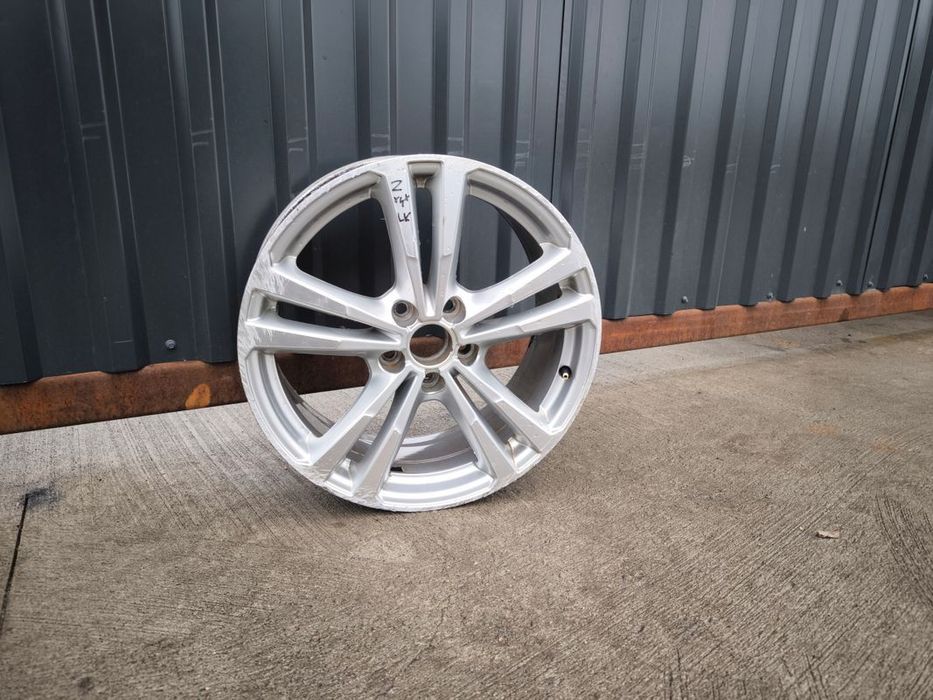 FELGA ALUMINIOWA AUDI A3 S3 8V VW SEAT 7.5J R18 ET51 8V0601025BL Z*4*