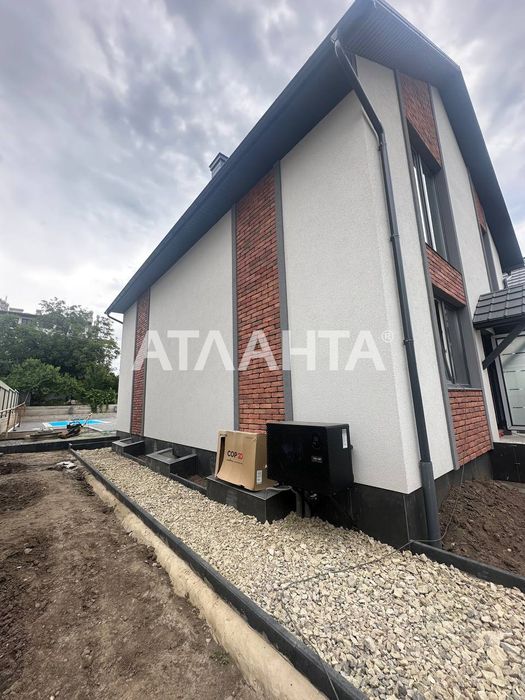 Будинок, 5хв від Майдану, 6 соток, басейн, альтанка та гараж