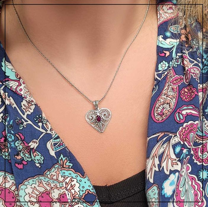 Filigranowa zawieszka serduszko Telkari z różowym oczkiem – Srebro 925