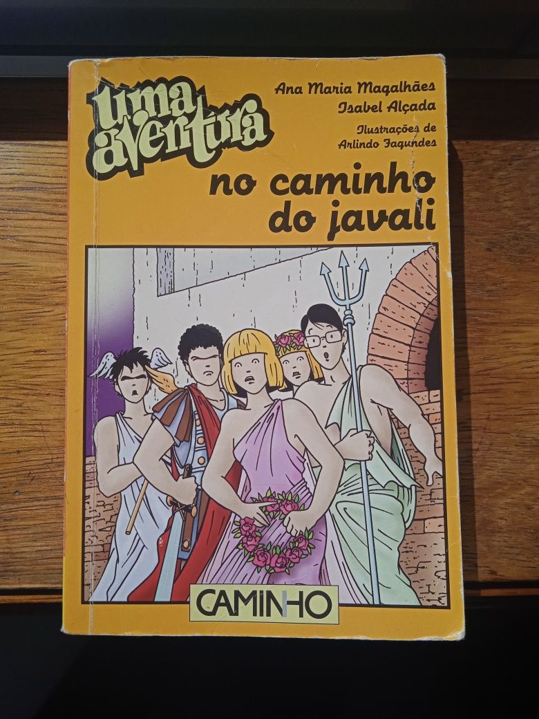 Livro Uma aventura: No caminho do javali