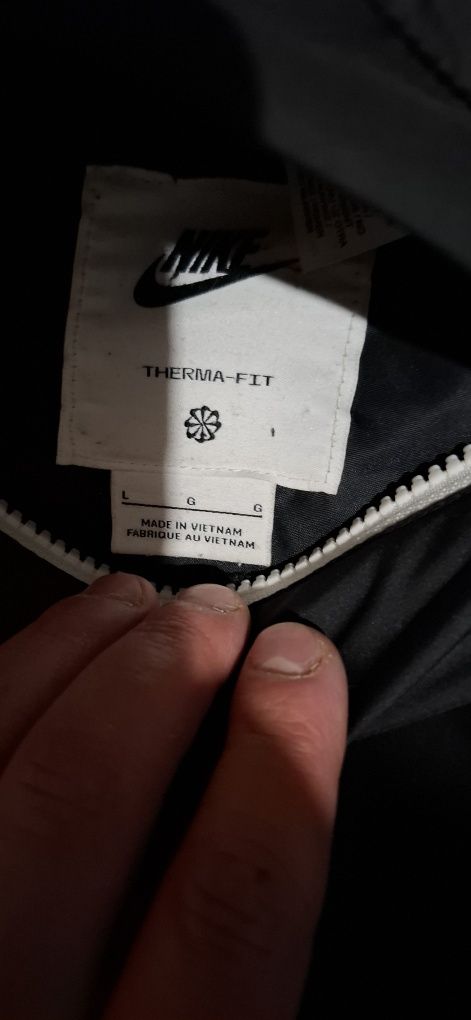 Продам Оригинал. Куртка мужская NIKE Sportswear  Therma-Fit.