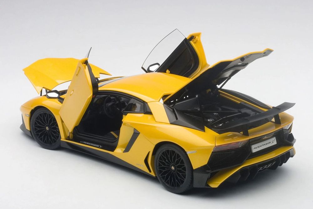 AUTOart 1:18 Lamborghini Aventador LP750-4 SV