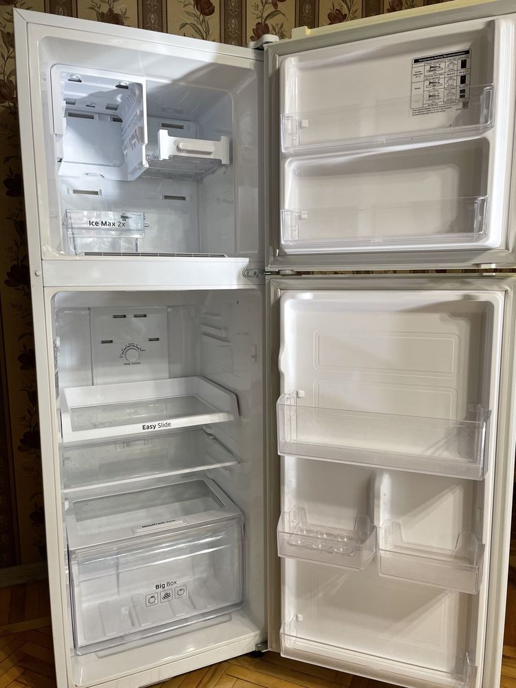 Холодильник Samsung RT22FARADWW