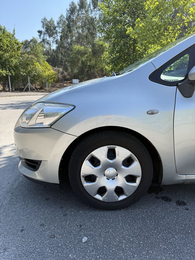 Toyota Auris 1.4 D4D - Comercial
