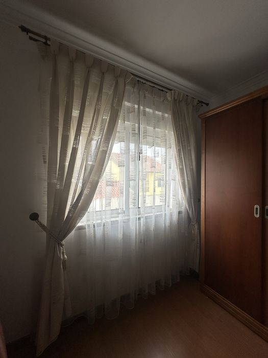 Cortinados com varão