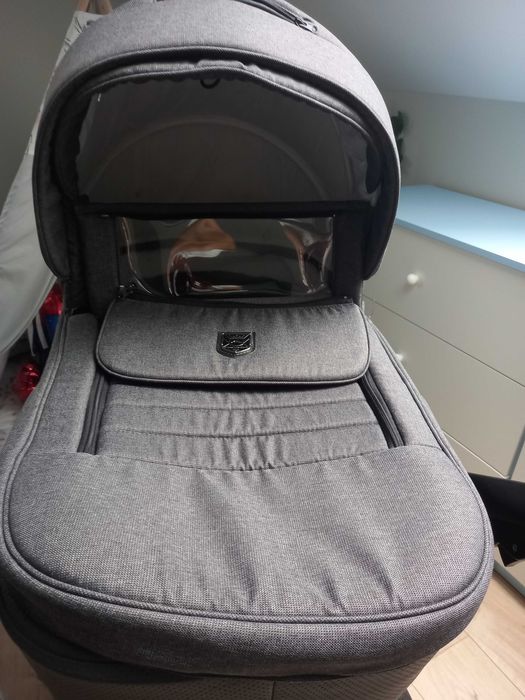 Wózek 2w1 + nosidełko z bazą + gratisy