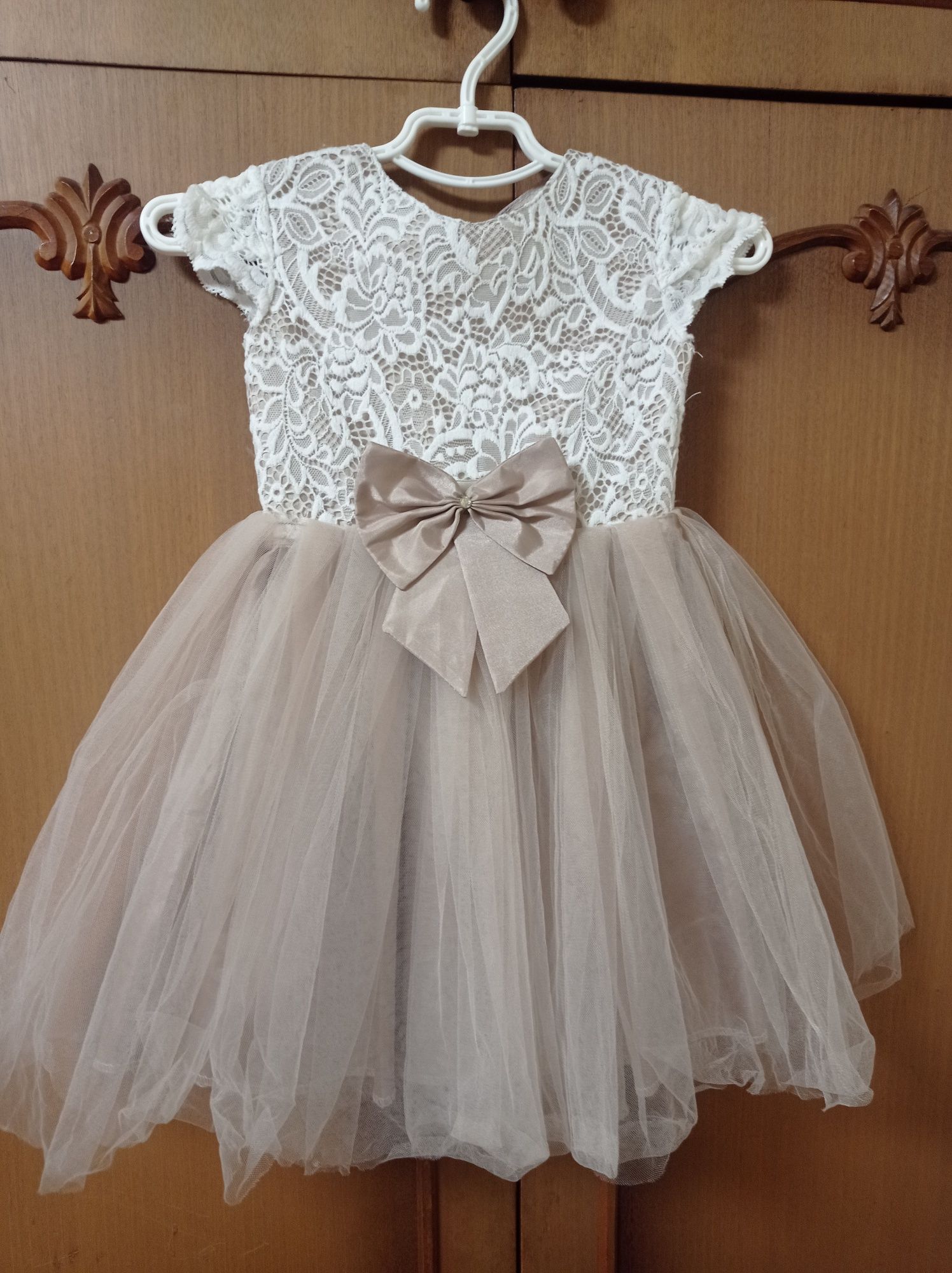 Сукня, плаття для принцеси на 1 рік або інше свято