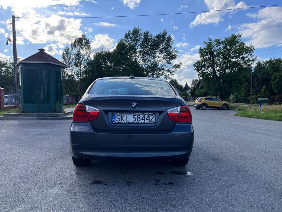 BMW e90 320i 2005r