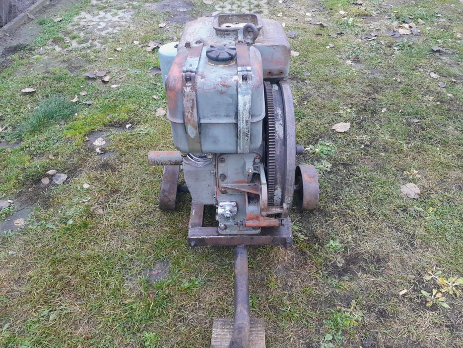 Silnik es 15 15 1hc102