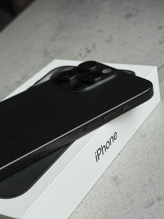 iPhone 15 pro max 256gb czarny. Stan bardzo dobry, kondycja 85%