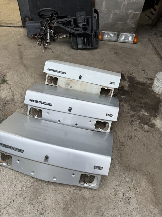 Кришка багажніка Ваз 2110