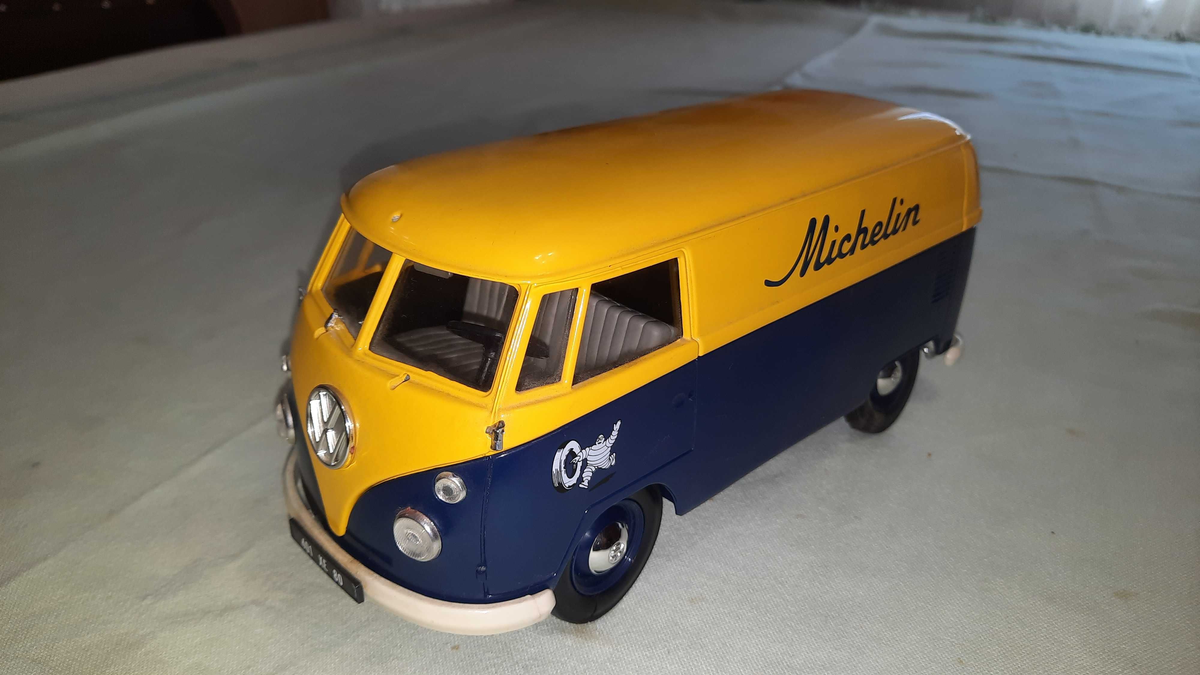 Carro miniatura Volkswagen Combi Michelin