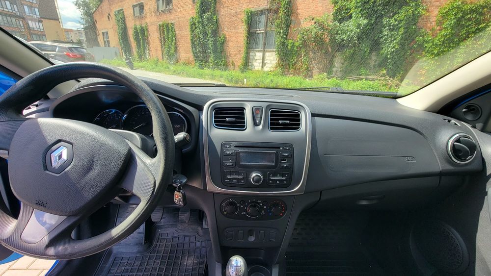 Продам автомобіль Renault Sandero Stepway  2014