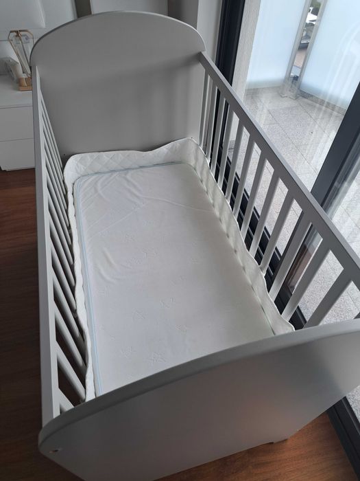 Berco Gonatt com colchao e texteis lar