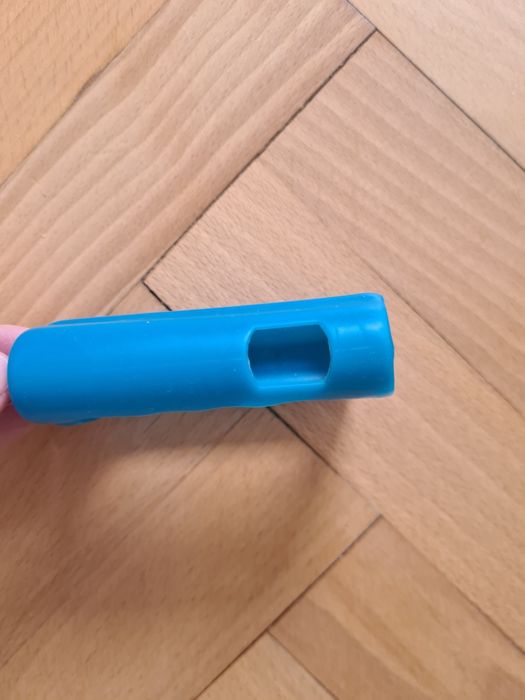 Etui silikonowe niebieskie na pompę minimed veo