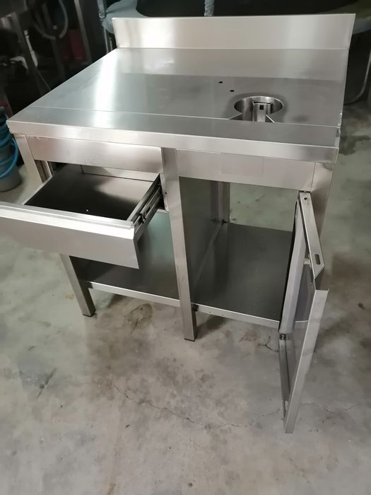 Bancada em inox para máquina de café nova
