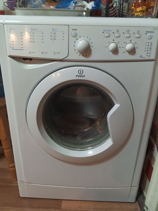 Стиральна машинка автомат