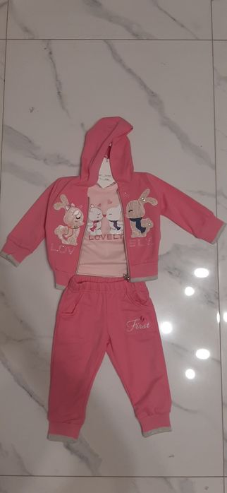 Костюм на дівчинку