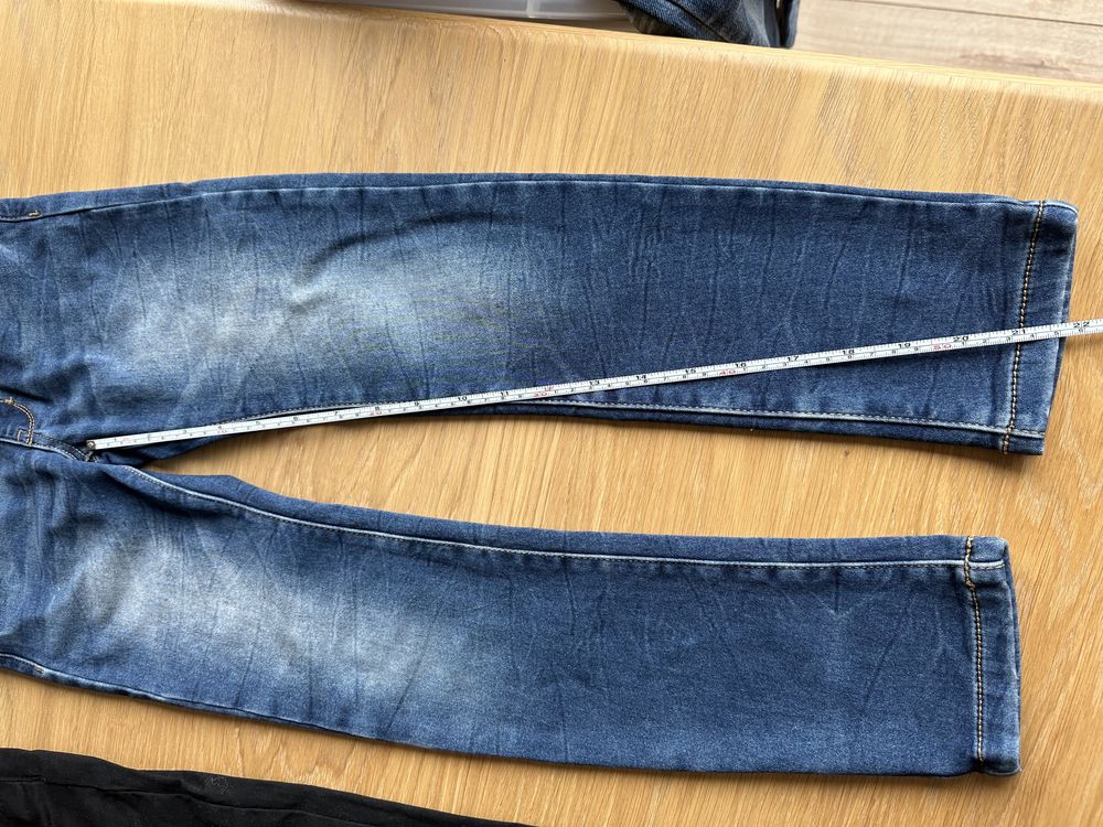 Spodnie Kaapahl 128 i jeansy LAB 122