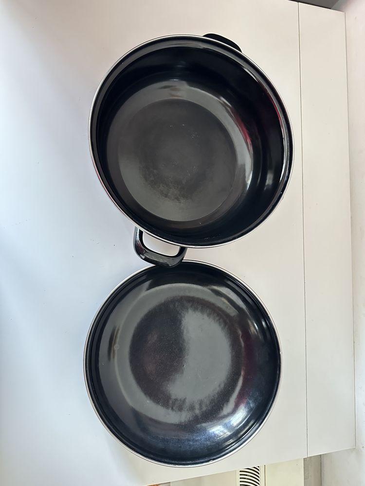 Garnek v dobrym stanie 5 L