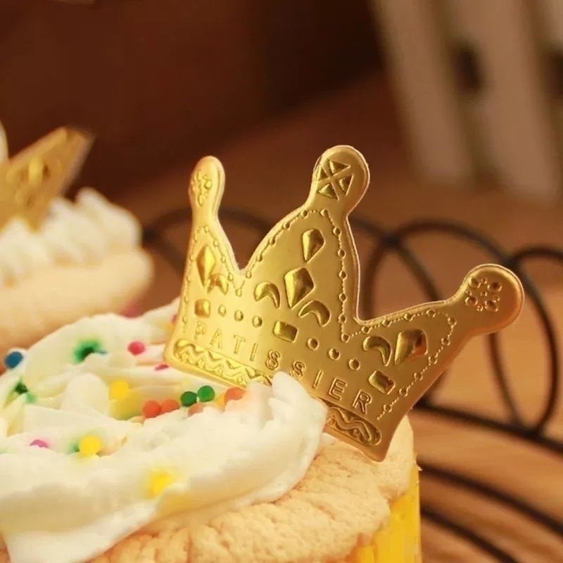 Toppery korona pikery na tort muffinki cupcake 10 szt