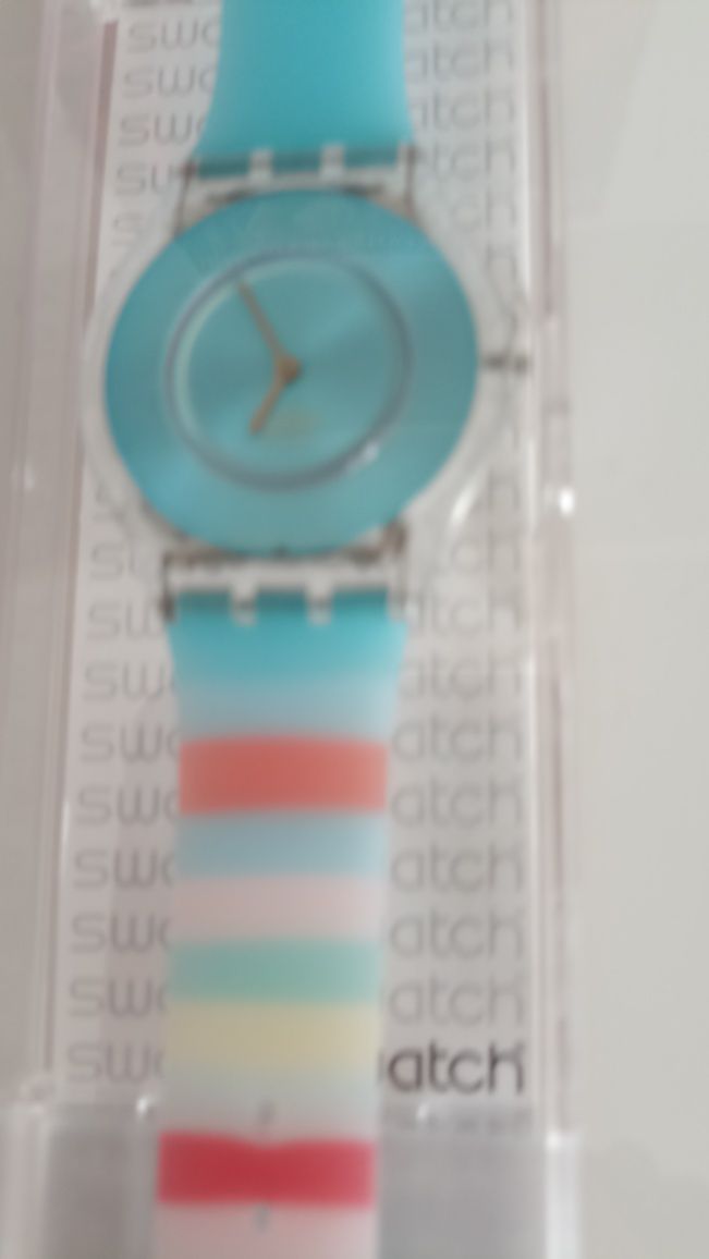 Relógio Swatch Skin azul turquesa