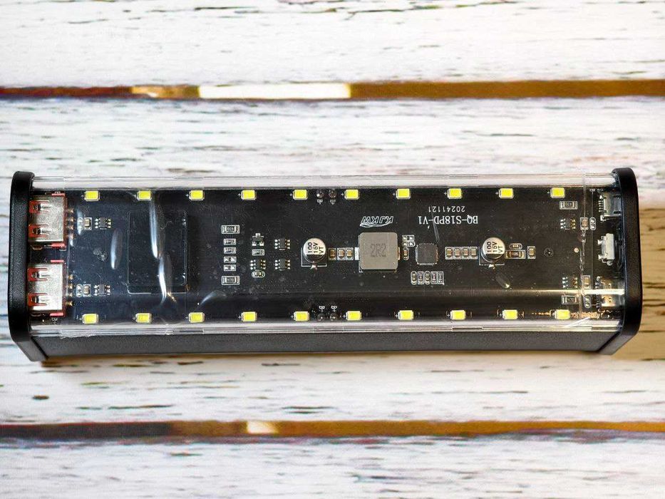 Корпус 18650 на 8 акумуляторів з світлодіодною підсвіткою Fast Charge