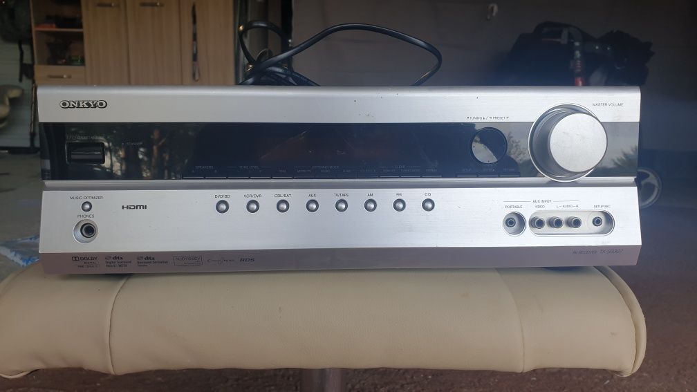 Tx-sr307 onkyo yamaha denon bose amplituner