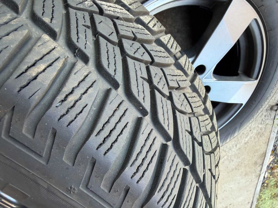Koła Opony Alufelgi 215/65/r16 98H 5x112 Otwór 57.1 ET 40 Audi Skoda