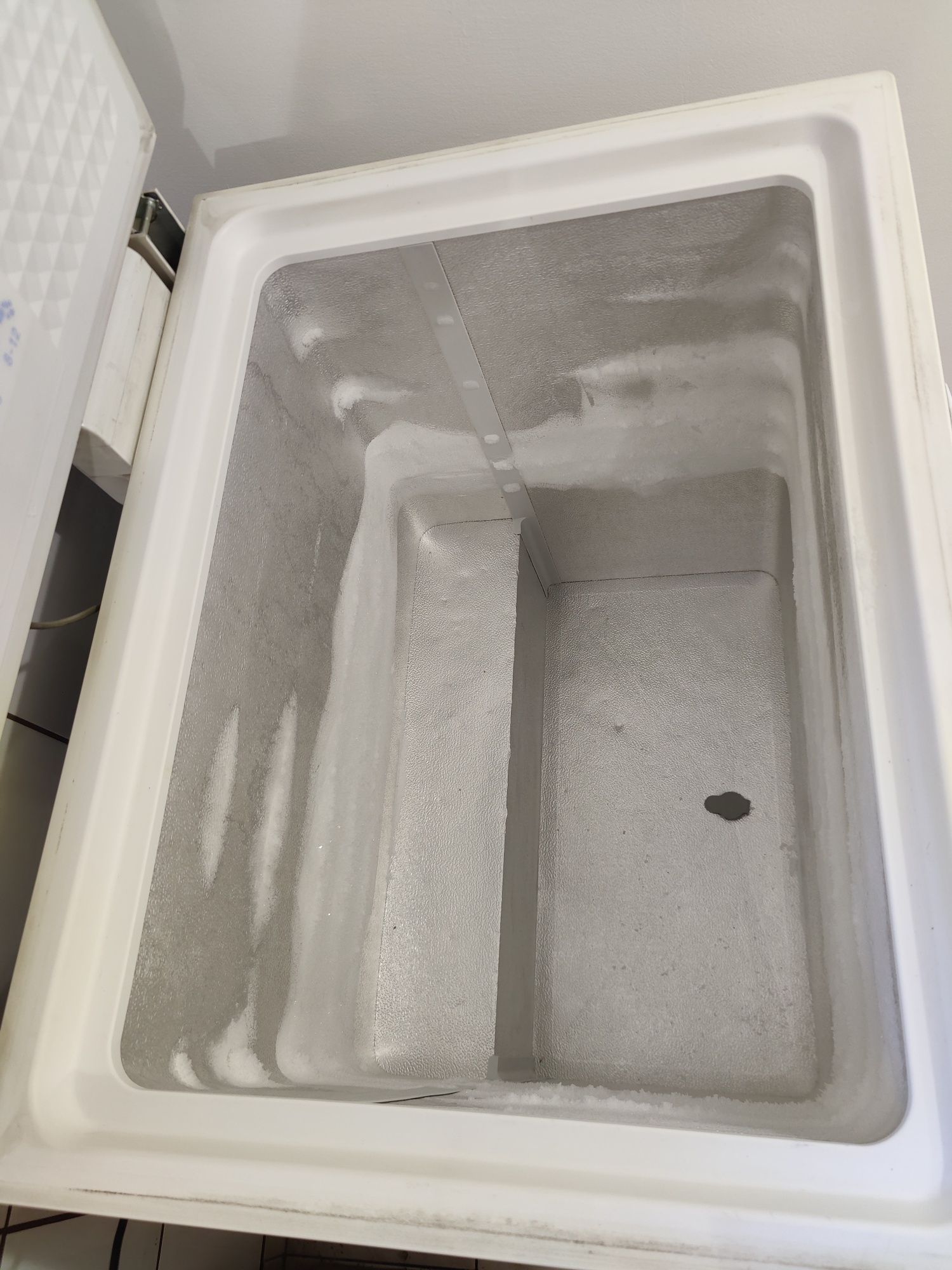 Zamrażarka Whirlpool AFG 522C/H, 212 l, skrzyniowa