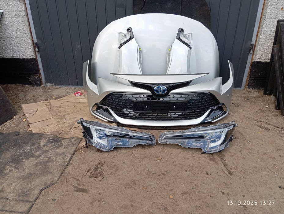 Kompletny przód Corolla e21 kombi hatchback 1j6 Lift pas chłodnice