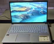 ASUS VIVOBOOK 15Asus vivo book AMD Rozen 5  24 DDR 512 SSD 
BIZNESOWY