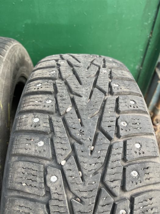 Шини зима шиповані NOKIAN TYRES NORDMAN 7  185 65 r14 90T XL