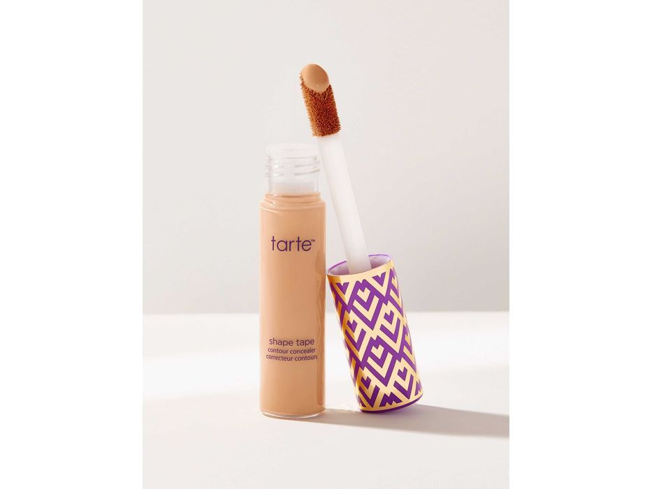 Korektor TARTE SHAPE TAPE Contour - 35N Medium