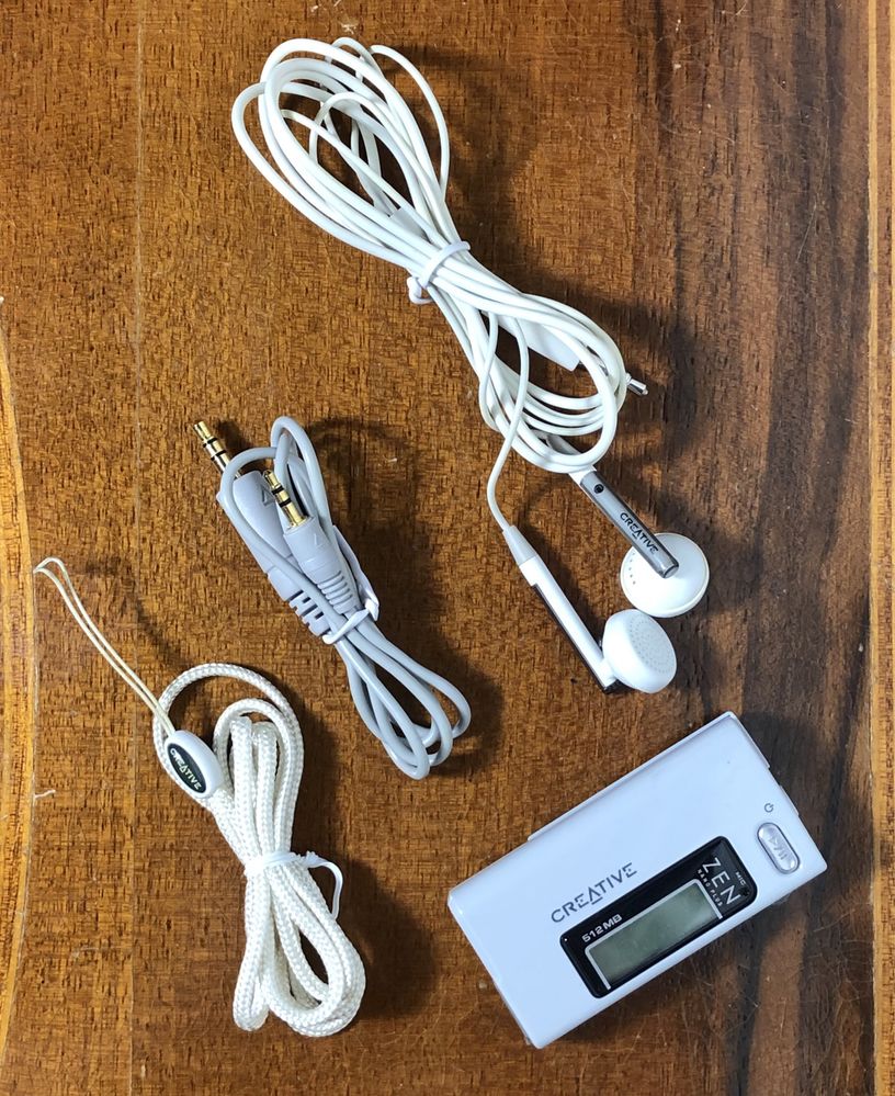 Kompletny topowy odtwarzacz MP3 Creative ZEN Nano Plus 512 MB radio !!