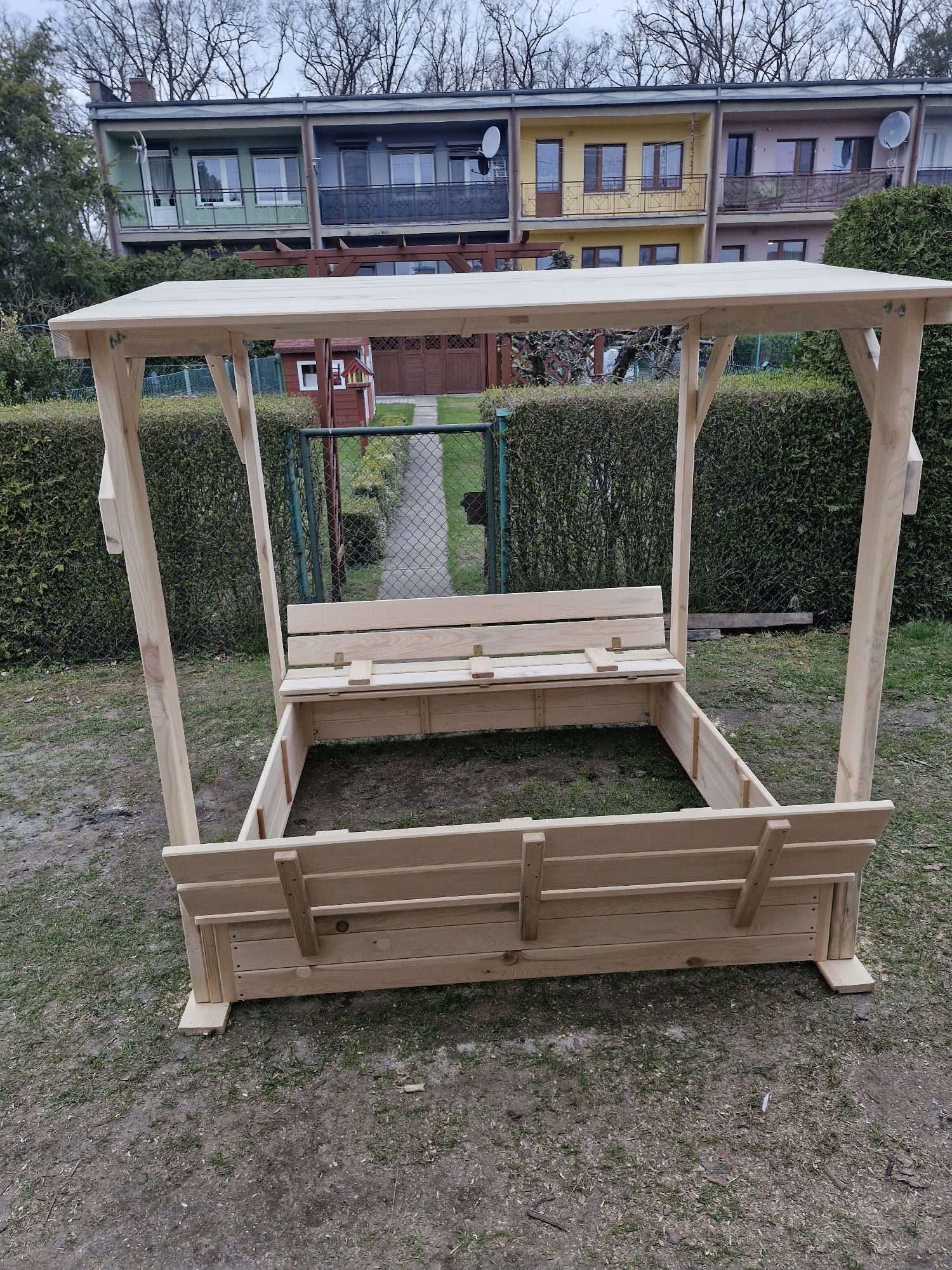 Piaskownica z daszkiem 150x150