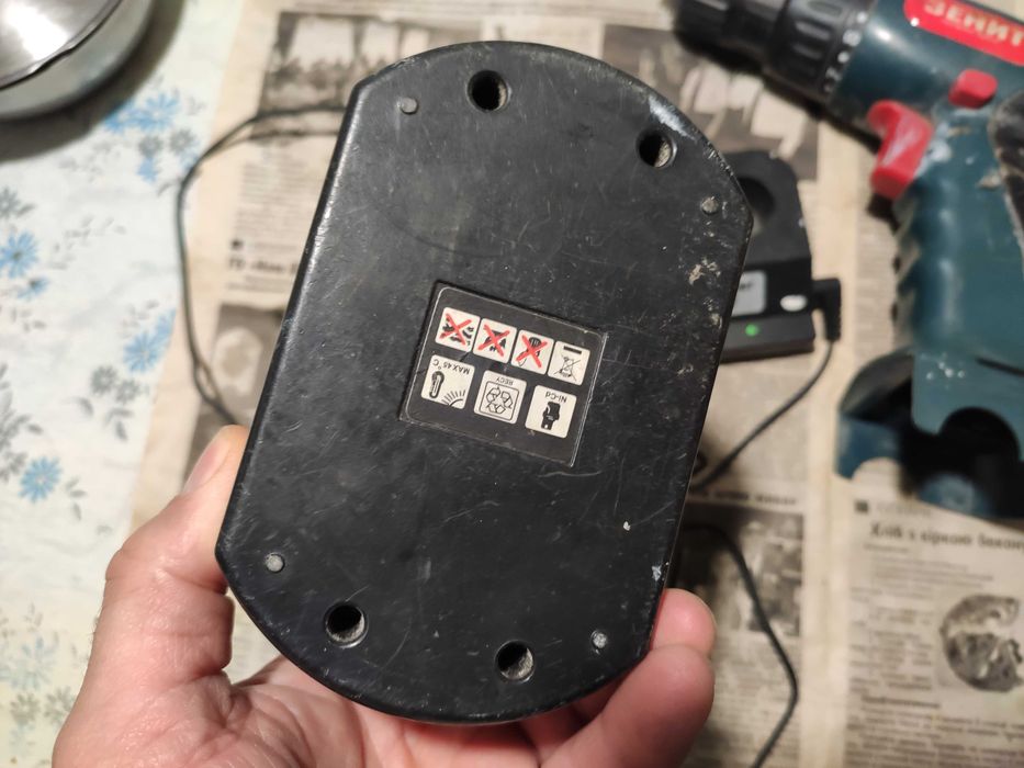 Шуруповерт аккумуляторный ЗША-12 и зарядное устройство ОЛХ доставка