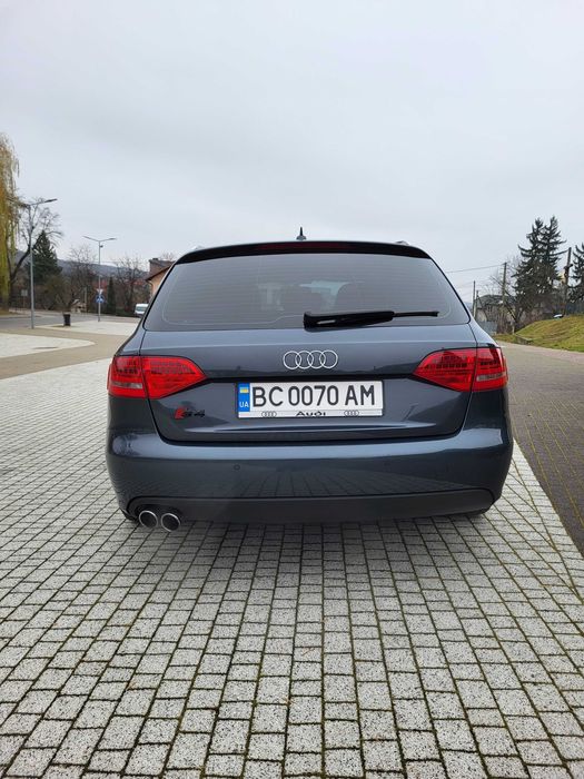 Ауді А4  S Line  B8
