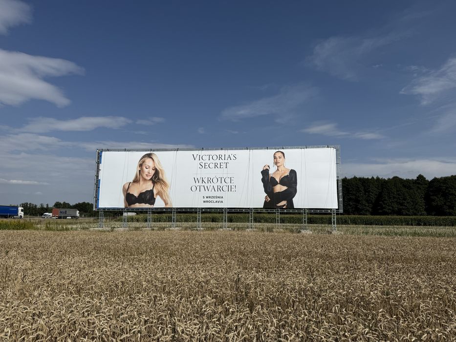 Wynajem powierzchni reklama wielkoformatowa