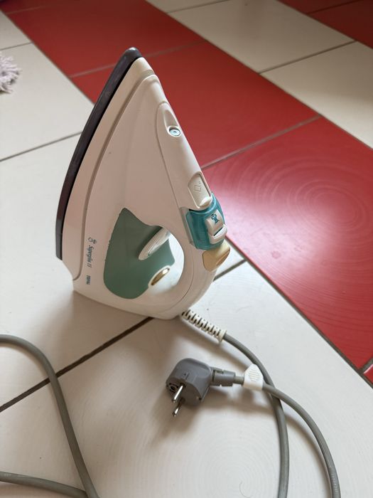 Продается утюг, продается утюг …………………..